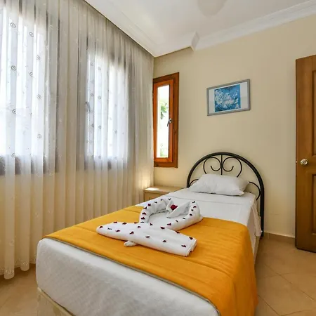 Perdikia - 4 Bedroom Holiday For Rent In Βίλα Ολουντενίζ