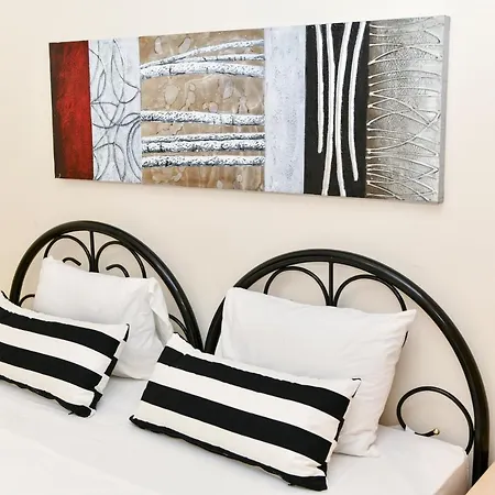 Perdikia - 4 Bedroom Holiday For Rent In Олудениз
