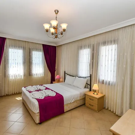 Perdikia - 4 Bedroom Holiday For Rent In Вилла